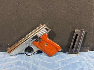 Jennings Firearms - Jennings J-22  .22LR Hand Gun with Clip - see description for more info - Permit & Background check required