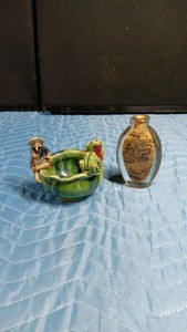 1 Japanese Bottle & Chinese Mudman Pottery