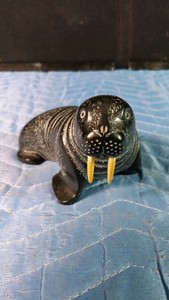 Boma Fait Au Canada carved black & white stone walrus