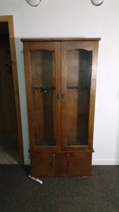 wood gun cabinet with key (holds 10 guns)