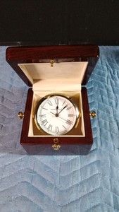 Vintage Hoeward Miller Baileys tabletop clock