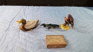4 Metal trinket boxes