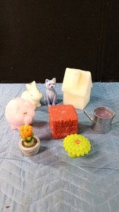 8 collectible candles