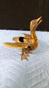 Cast iron Duck vessel