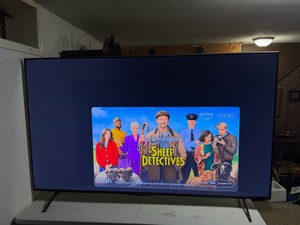 85 Sony TV with Remote and Box