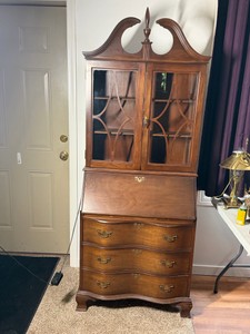 Vintage Governor Winthrop style mahogany secretary desk with a hutch