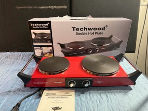 Techwood portable double hot plate, model ES-3203, featuring a vibrant red housing and stainless steel burners.