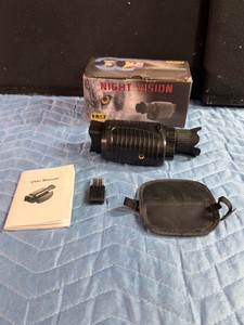 R7 2.5K Digital Night Vision Monocular