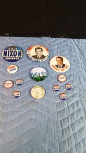 Lot of vintage advertising pins
