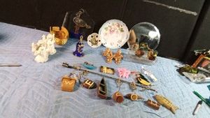 Lot of nic nacs and more