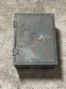 Vintage  fireproof metal lock box (no key) - Brand Meilink