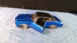 Misto diecast model of a 1971 Chevrolet Chevelle with stereo in back window