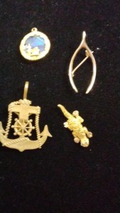 4 pcs of 14K gold