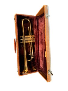 Vintage Olds Ambassador Bb Trumpet w Case & Mouthpiece