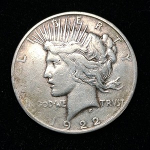 Lot of (1) 90% silver 1922 Peace Dollar