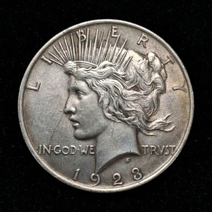 1923 - Error - 90% silver Peace Dollar with Huge Die Crack