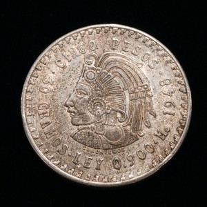 1948-Mo Mexico 5 Pesos Silver Coin  Cuauhtmoc Aztec Emperor  30g .900 Fine Silver