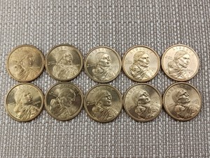 Lot of (10) 2000 Sacagawea Golden Dollars