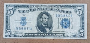 A beautiful vintage 1934 Series $5 Silver Certificate small-size banknote - 5 consecutive digits & more