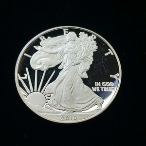 2010 American Silver Eagle 1 oz Bullion Coin - Uncirculated .999 Fine Silver