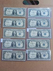 Lot of 10 US $1 Silver Certificates  Blue Seals (Series 1957B)