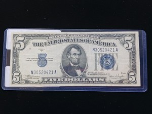 Vintage Series 1934 C $5 Five Dollar Bill - Blue Seal Silver Certificate - 6 consecutive digits