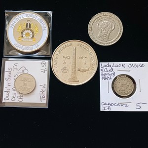Lot of (5) Assorted Vintage & Commemorative Tokens (Iowa Casinos, Festivals & Souvenirs)