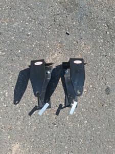 CAMPER TIE DOWNS, METAL