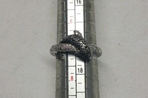 STERLING SILVER DOLPHIN RING.  SIZE 7.  MARKED 925