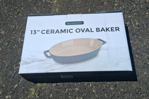 BRAND NEW CAST PAN IN THE BOX
