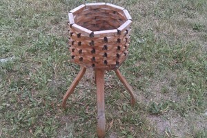 HANDMADE WOOD PLANT STAND
