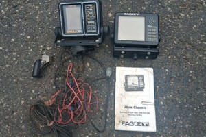 2 EAGLE, FISH FINDERS WITH MANUAL AND TRANSDUCER
