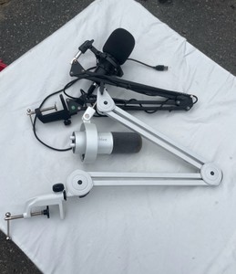 2 STUDIO MICROPHONE MICS