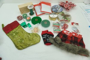 Holiday Tins, Crafts & Christmas