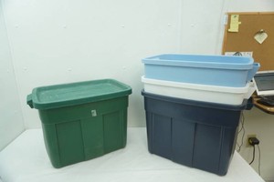 Rubbermaid Roughneck Totes, 1 Lid
