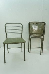 (2ct) Vintage Folding Chairs