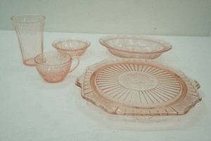 Vintage Anchor Hocking Mayfair pattern. Open Rose 1931-1937