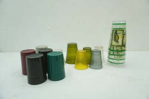 vintage set of 5 Crystalon drinking cups, vintage Crystal Wedding Oats plastic tumblers, vintage tall drinking glasses with tropical theme design