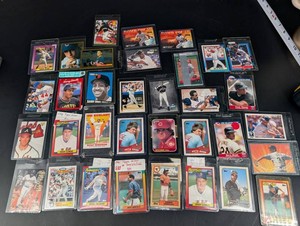 Vintage Baseball Card Mixed Lot Featuring Barry Bonds, Pete Rose & More