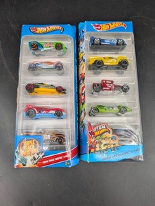 Hot Wheels Triple Track Twister & Origin of Awesome 5-Packs (Lot of 2)