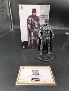 Justice League Batman Tactical Suit Collectible Statue Limited Edition