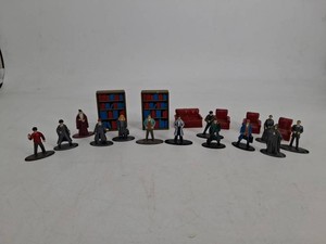 Harry Potter Miniature Figures & Furniture Mixed Lot (Lot of 20)