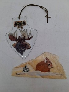 Decorative Wildlife Plaques Mixed Lot - Moose & Rabbit (2 Pieces)