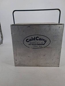 Vintage Cold Carry Metal Ice Carrier With Handle 12 in