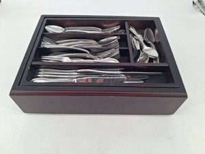 Oneida Community Stainless Flatware Collection in Storage Chest