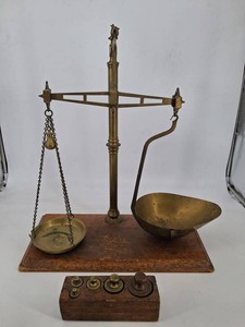 Antique Bartlett Bristol Brass Balance Scale With Weights