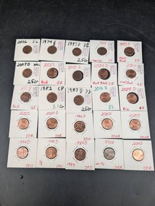 Lincoln Cent Collection - Mixed Years & Varieties (Lot of 25)