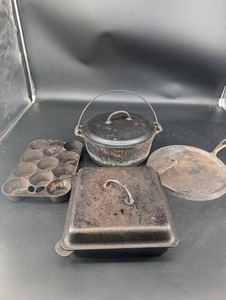 Vintage Griswold Cast Iron Cookware Set - 5 Pieces