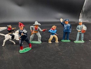 Vintage Toy Soldier & Western Figure Mixed Lot (Lot of 6)