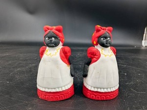 Lypco Black Americana Figurines Pair Red & White